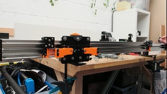 Reducing leadscrew whip